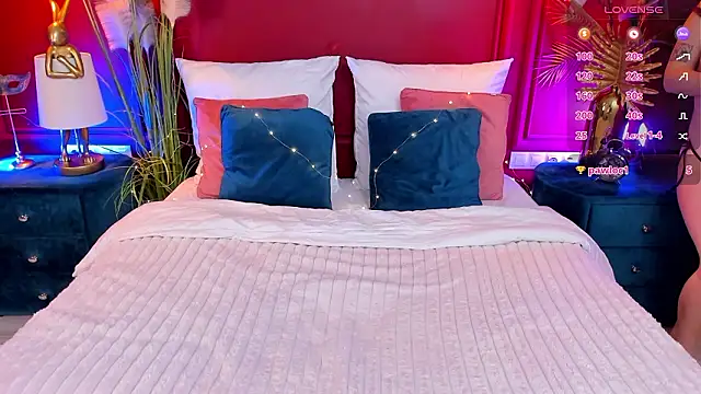 GiaCale online show from March 2026 06:25:02 AM