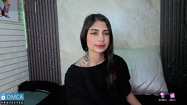 Snapshot of SolBeaumont1 chatting on October 2025 07:00:01 PM SolBeaumont1 online show from October 2025 07:00:01 PM