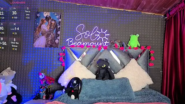 Snapshot of SolBeaumont1 chatting on June 2026 07:19:01 PM SolBeaumont1 online show from June 2026 07:19:01 PM