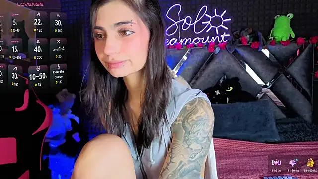 Snapshot of SolBeaumont1 chatting on June 2026 07:11:02 PM SolBeaumont1 online show from June 2026 07:11:02 PM