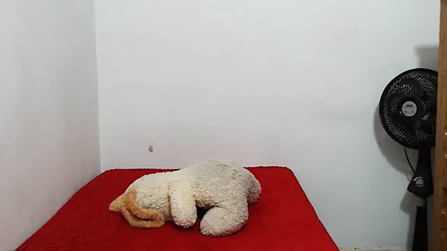 ariellth online show from May 2026 07:17:01 PM