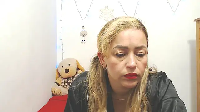 ariellth online show from December 2025 05:38:01 PM