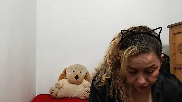 ariellth online show from March 2026 05:48:01 PM