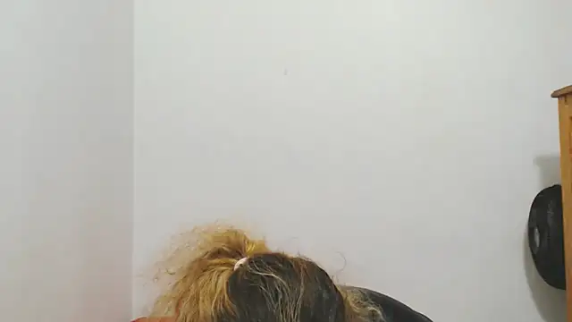 ariellth online show from January 2026 07:12:01 PM