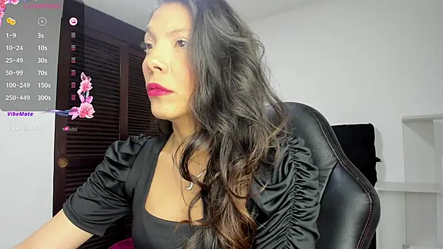 Selenakyle92  online show from June 2026 03:33:01 AM