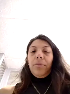 Selenakyle92  online show from March 2026 04:40:01 PM