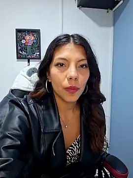 Snapshot of Selenakyle92_ chatting on December 2024 10:56:01 PM Selenakyle92 online show from December 2024 10:56:01 PM