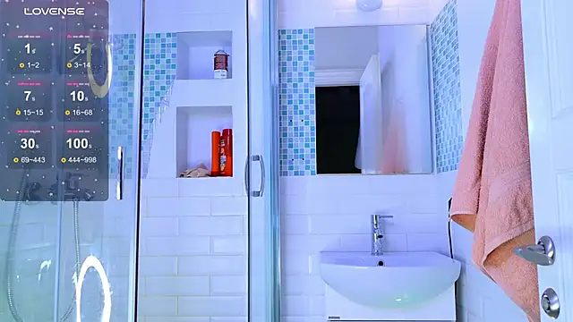 Snapshot of lylylovesyou chatting on December 2025 02:30:02 PM lylylovesyou online show from December 2025 02:30:02 PM