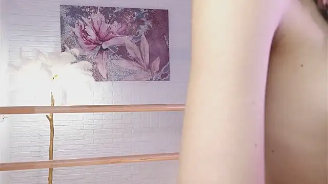 lylylovesyou online show from March 2025 06:49:02 AM