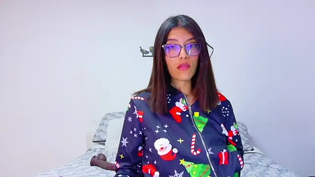  lucysmith online show from December 2025 04:14:01 AM