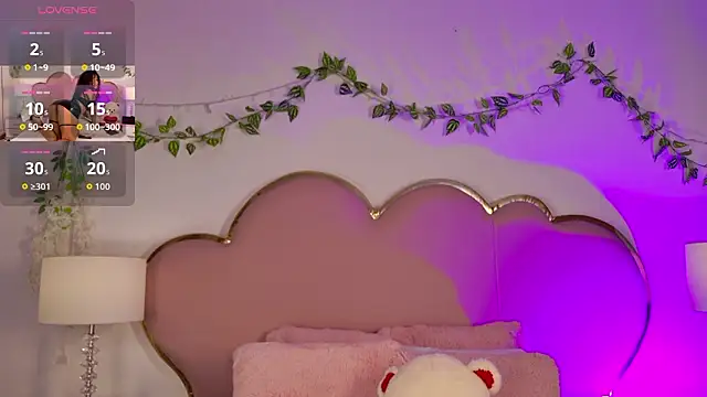 NahiaraReina online show from February 2026 01:34:01 PM