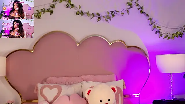 NahiaraReina online show from February 2026 01:55:01 PM