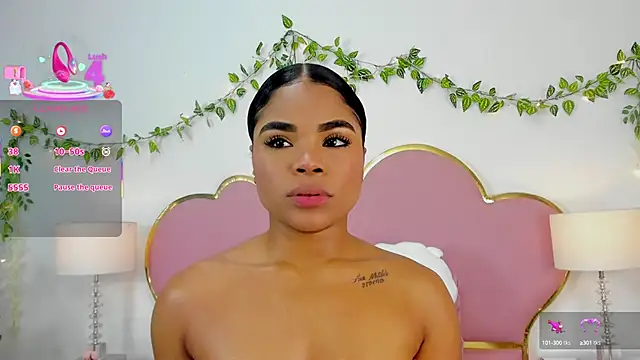 Snapshot of NahiaraReina chatting on September 2025 01:22:02 PM NahiaraReina online show from September 2025 01:22:02 PM