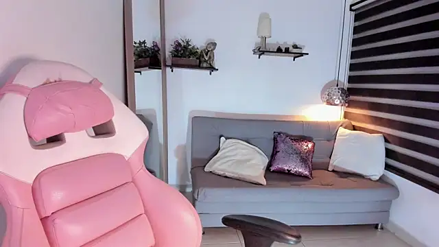 yenny garcia online show from March 2026 06:31:01 PM