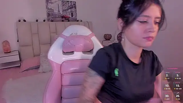 Snapshot of yenny_garcia chatting on May 2026 06:17:02 PM yenny garcia online show from May 2026 06:17:02 PM