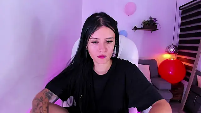 yenny garcia online show from November 2025 06:25:01 PM