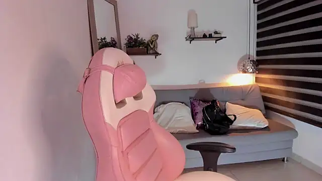 yenny garcia online show from March 2026 05:58:01 PM