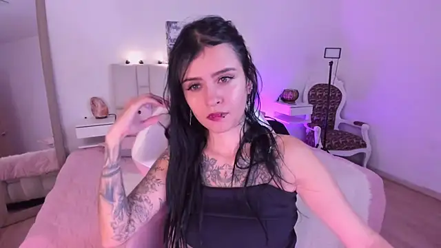 Snapshot of yenny_garcia chatting on June 2026 06:46:02 PM yenny garcia online show from June 2026 06:46:02 PM