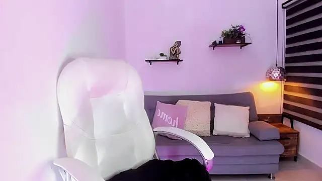 yenny garcia online show from October 2025 07:15:01 PM