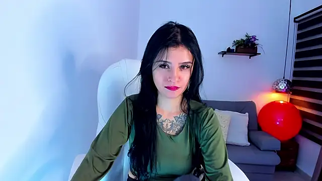 yenny garcia online show from December 2025 12:37:01 PM