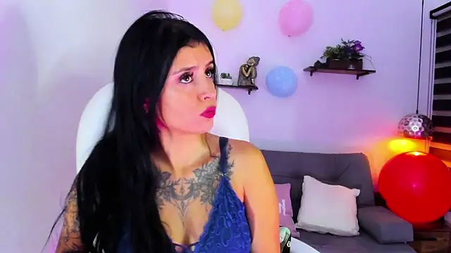 yenny garcia online show from October 2025 04:39:01 PM