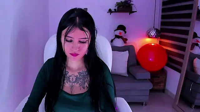 yenny garcia online show from November 2025 05:13:01 PM