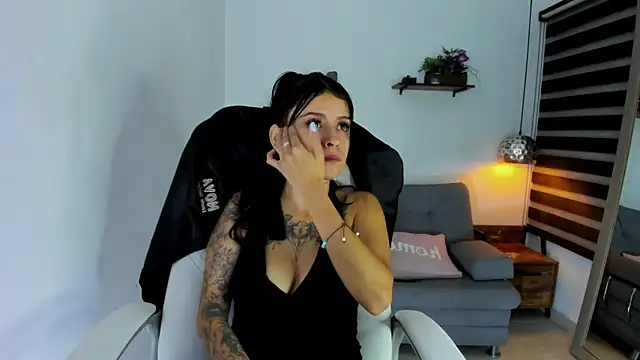 yenny garcia online show from September 2025 05:40:02 PM