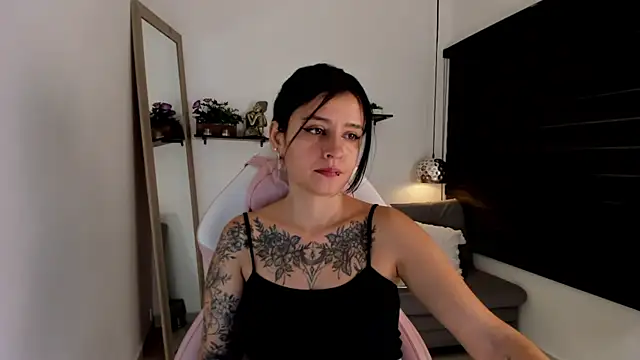 Snapshot of yenny_garcia chatting on July 2026 03:42:02 PM yenny garcia online show from July 2026 03:42:02 PM