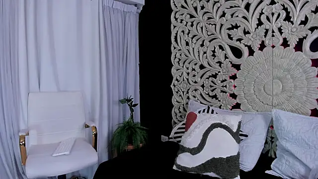 Snapshot of Mindy_sweety chatting on May 2026 10:53:01 AM Mindy sweety online show from May 2026 10:53:01 AM