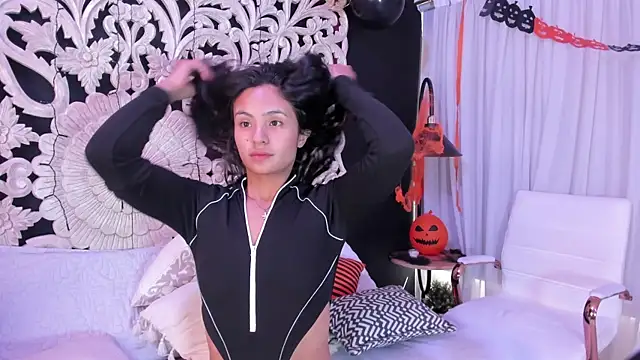 Mindy sweety online show from November 2025 01:05:02 PM