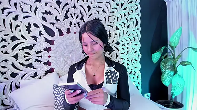 Snapshot of Mindy_sweety chatting on March 2026 01:12:02 PM Mindy sweety online show from March 2026 01:12:02 PM