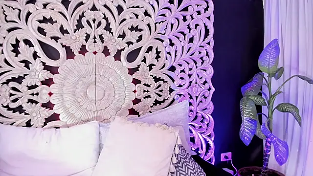 Snapshot of Mindy_sweety chatting on April 2026 01:41:01 PM Mindy sweety online show from April 2026 01:41:01 PM