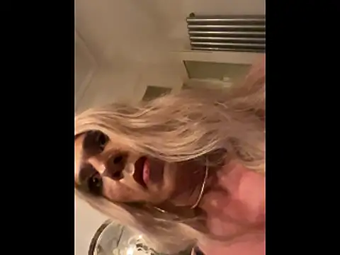 francaFerrariRoma online show from May 2026 12:47:01 AM