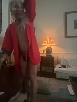 francaFerrariRoma online show from November 2025 01:27:02 PM