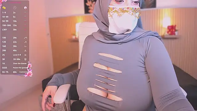 cloe sirena online show from February 2026 01:30:01 PM