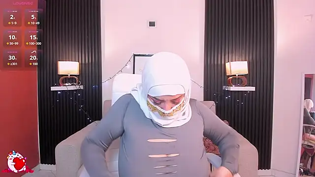 Snapshot of cloe_sirena chatting on November 2025 01:37:02 PM cloe sirena online show from November 2025 01:37:02 PM