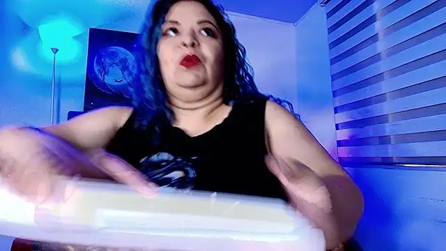 ANAMARIARIOS online show from September 2025 07:51:02 PM