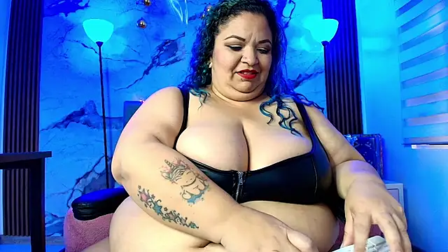 ANAMARIARIOS online show from January 2026 06:23:01 PM