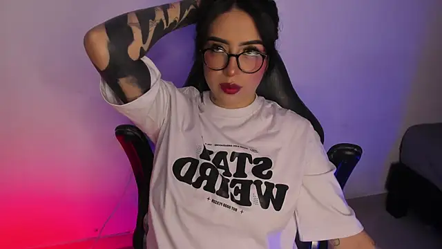AnnikaMerliahh  online show from October 2025 03:40:01 AM