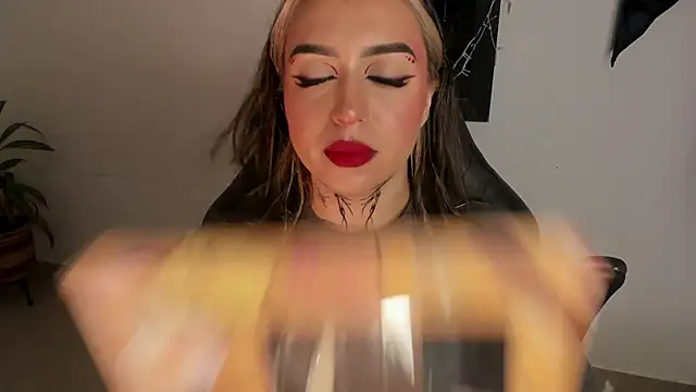 AnnikaMerliahh  online show from January 2026 01:58:02 PM