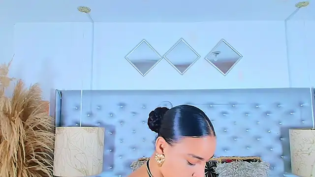 EileenBenzon online show from November 2025 04:40:02 PM