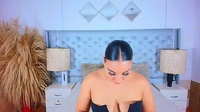 EileenBenzon online show from November 2025 03:56:02 PM