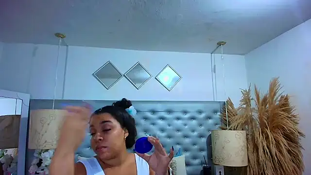 EileenBenzon online show from February 2026 01:42:01 PM