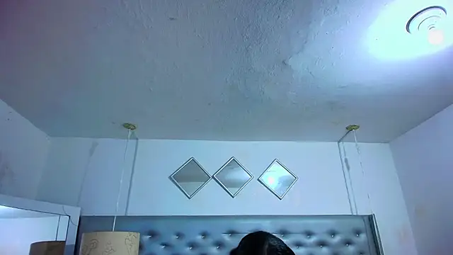 EileenBenzon online show from March 2026 05:14:02 PM