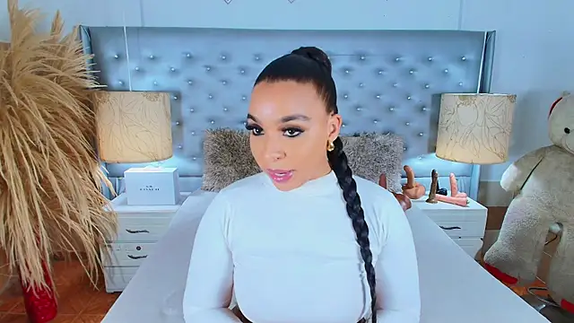 EileenBenzon online show from March 2025 03:40:01 AM