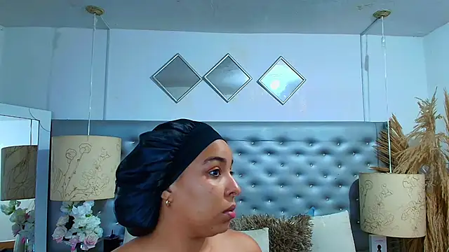 EileenBenzon online show from February 2026 03:45:01 PM