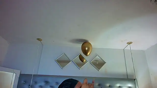 EileenBenzon online show from April 2026 03:30:01 AM