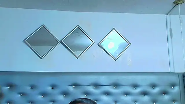 EileenBenzon online show from March 2026 05:00:01 AM