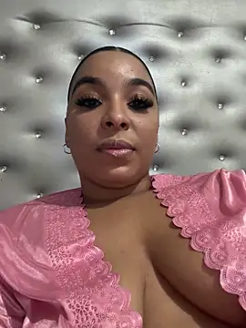 EileenBenzon online show from February 2026 05:24:02 PM