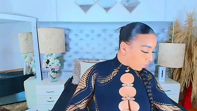 EileenBenzon online show from February 2026 04:57:01 AM